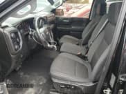 ✅ 2019 Chevrolet Silverado 1500 LT • VIN: 1GCRWCED9KZ220075 • Lot: 60247765. Wystawiony na Copart z przebiegiem 80 451 mil. Bezpłatny archiwum sprzedaży aukcyjnych z USA i szczegółowy raport historii pojazdu na DreamBid. Zdjęcie 7.