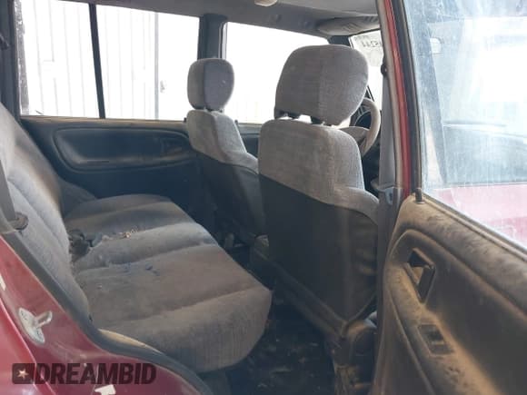 ✅ 1997 Suzuki Sidekick • VIN: JS3TD21VXV4109381 • Лот: 42745244. Опубликован ранее на IAAI с пробегом 195 973 миль. Бесплатный доступ к архиву аукционных продаж из США и подробный отчёт об истории автомобиля на DreamBid. Изображение 8.