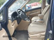 ✅ 2008 Kia Rondo LX • VIN: KNAFG526387185844 • Lot: 42950185. Wystawiony na IAAI z przebiegiem 118 232 mil. Bezpłatny archiwum sprzedaży aukcyjnych z USA i szczegółowy raport historii pojazdu na DreamBid. Zdjęcie 5.