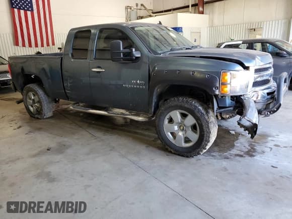 ✅ 2011 Chevrolet Silverado 1500 LT • VIN: 1GCRKSE3XBZ384772 • Lot: 76115054. Listed on Copart with 237,378 mi. Free auction sales archive from the USA and detailed vehicle history report at DreamBid. Image 4.