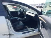 ✅ 2021 Tesla Model 3 Performance • VIN: 5YJ3E1EC8MF044388 • Lot: 41821892. Wystawiony na IAAI z przebiegiem Nie podano. Bezpłatny archiwum sprzedaży aukcyjnych z USA i szczegółowy raport historii pojazdu na DreamBid. Zdjęcie 5.