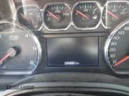 ✅ 2015 Chevrolet Suburban LT • VIN: 1GNSCJKC0FR513631 • Lot: 42879095. Wystawiony na IAAI z przebiegiem 239 851 mil. Bezpłatny archiwum sprzedaży aukcyjnych z USA i szczegółowy raport historii pojazdu na DreamBid. Zdjęcie 7.