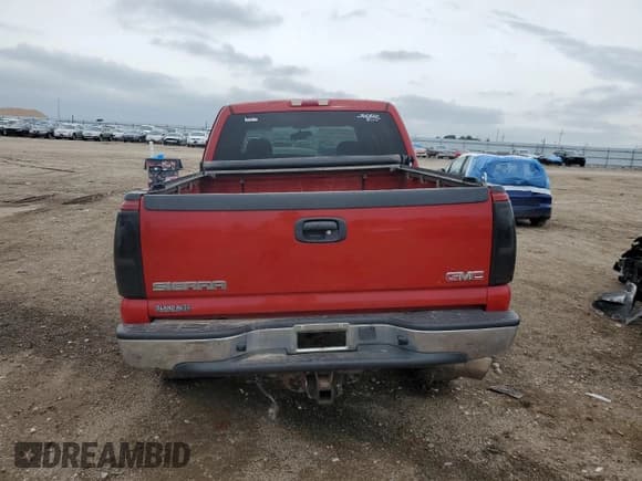 ✅ 2004 GMC Sierra 1500 SLE • VIN: 2GTEK13T741375129 • Лот: 81314555. Опубликован ранее на Copart с пробегом 237 525 миль. Бесплатный доступ к архиву аукционных продаж из США и подробный отчёт об истории автомобиля на DreamBid. Изображение 6.