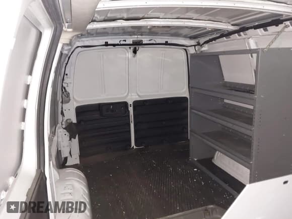 ✅ 2010 GMC Savana • VIN: 1GTUHAD41A1141457 • Lot: 42571937. Listed on IAAI with Not provided. Free auction sales archive from the USA and detailed vehicle history report at DreamBid. Image 8.