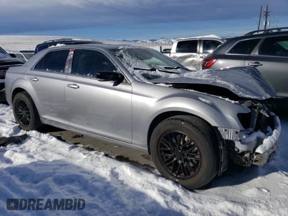 ✅ 2013 Chrysler 300 S • VIN: 2C3CCAGG4DH590142 • Лот: 88952055. Опубликован ранее на Copart с пробегом 146 325 миль. Бесплатный доступ к архиву аукционных продаж из США и подробный отчёт об истории автомобиля на DreamBid. Изображение 4.