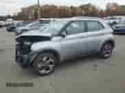 2025 Hyundai Venue SEL z VIN KMHRC8A38SU353227, wystawiony jako Copart lot #91117035 z przebiegiem 15 965 mil mil oraz Nie do naprawy • Non repairable. Historia ofert i sprzedaży dostępna na DreamBid. Obrazek 1.