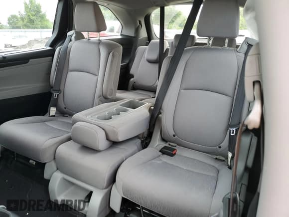 ✅ 2019 Honda Odyssey • VIN: 5FNRL6H41KB501718 • Lot: 68212555. Wystawiony na Copart z przebiegiem 164 661 mil. Bezpłatny archiwum sprzedaży aukcyjnych z USA i szczegółowy raport historii pojazdu na DreamBid. Zdjęcie 11.