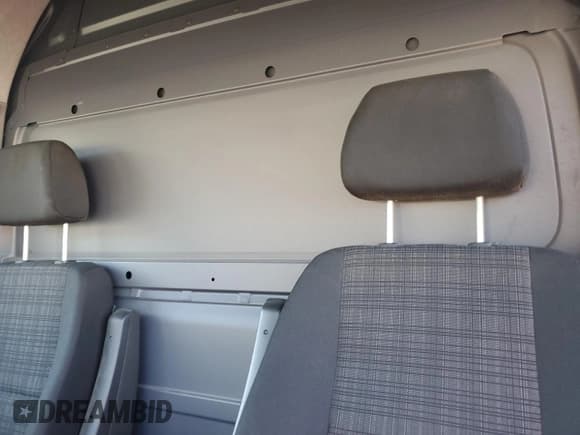 ✅ 2017 Mercedes-Benz Sprinter Cargo Worker • VIN: WD3PE8CD4HP383791 • Лот: 75395894. Опубликован ранее на Copart с пробегом 140 806 миль. Бесплатный доступ к архиву аукционных продаж из США и подробный отчёт об истории автомобиля на DreamBid. Изображение 10.