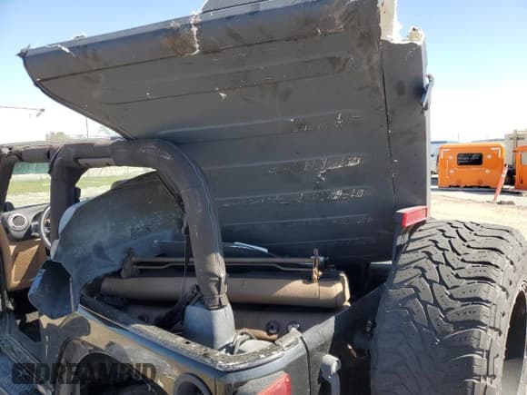 ✅ 2012 Jeep Wrangler Sahara • VIN: 1C4AJWBG1CL216425 • Lot: 48377825. Wystawiony na Copart z przebiegiem 99 649 mil. Bezpłatny archiwum sprzedaży aukcyjnych z USA i szczegółowy raport historii pojazdu na DreamBid. Zdjęcie 12.