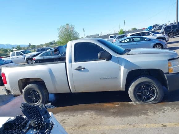 ✅ 2010 Chevrolet Silverado 1500 Work Truck • VIN: 1GCPCPEX9AZ138718 • Lot: 42190030. Listed on IAAI with 127,929 mi. Free auction sales archive from the USA and detailed vehicle history report at DreamBid. Image 13.