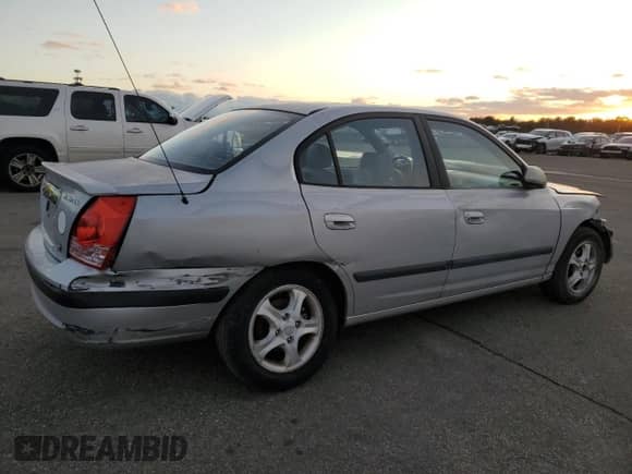 2004 Hyundai Elantra GLS z VIN KMHDN46D14U756922, wystawiony jako Copart lot #82408114 z przebiegiem 38 392 mil mil oraz Szkoda całkowita • Salvage title. Historia ofert i sprzedaży dostępna na DreamBid. Obrazek 3.