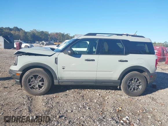 ✅ 2024 Ford Bronco Sport Big Bend • VIN: 3FMCR9B63RRE10373 • Lot: 43469816. Wystawiony na IAAI z przebiegiem 34 688 mil. Bezpłatny archiwum sprzedaży aukcyjnych z USA i szczegółowy raport historii pojazdu na DreamBid. Zdjęcie 14.