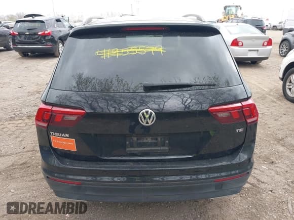 ✅ 2018 Volkswagen Tiguan S • VIN: 3VV1B7AX1JM076071 • Лот: 42043311. Опубликован ранее на IAAI с пробегом 107 883 миль. Бесплатный доступ к архиву аукционных продаж из США и подробный отчёт об истории автомобиля на DreamBid. Изображение 16.
