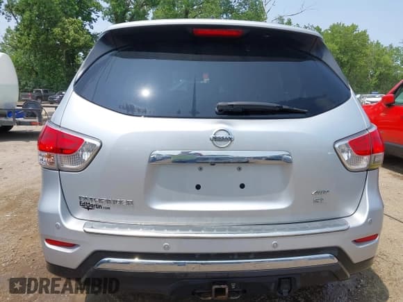 ✅ 2013 Nissan Pathfinder SL • VIN: 5N1AR2MM5DC686734 • Lot: 42461385. Listed on IAAI with 171,071 mi. Free auction sales archive from the USA and detailed vehicle history report at DreamBid. Image 16.