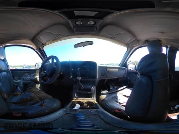 1999 Chevrolet Silverado 1500 LS z VIN 2GCEK19TXX1209019, wystawiony jako IAAI lot #43216391 z przebiegiem Nie podano mil oraz . Historia ofert i sprzedaży dostępna na DreamBid. Obrazek 18.