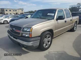 2005 Chevrolet Silverado 1500 LS z VIN 2GCEC13T651396665, wystawiony jako Copart lot #82405225 z przebiegiem 177 514 mil mil oraz Szkoda całkowita • Salvage title. Historia ofert i sprzedaży dostępna na DreamBid. Obrazek 1.