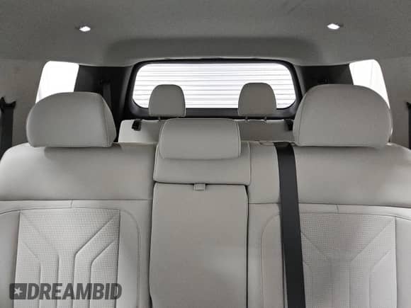 2025 Hyundai Santa Fe SEL z VIN 5NMP24GL0SH083724, wystawiony jako Copart lot #48550955 z przebiegiem 10 003 mil mil oraz Czysty tytuł • Clean title. Historia ofert i sprzedaży dostępna na DreamBid. Obrazek 10.