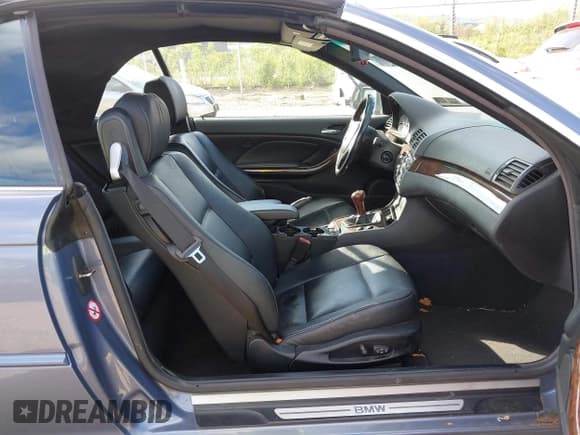 ✅ 2002 BMW 3 Series 325Ci • VIN: WBABS334X2JY42440 • Lot: 42142941. Listed on IAAI with Not provided. Free auction sales archive from the USA and detailed vehicle history report at DreamBid. Image 5.