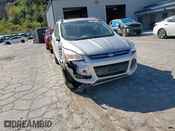 ✅ 2016 Ford Escape SE • VIN: 1FMCU9G97GUB10486 • Lot: 86306775. Listed on Copart with 162,692 mi. Free auction sales archive from the USA and detailed vehicle history report at DreamBid. Image 14.
