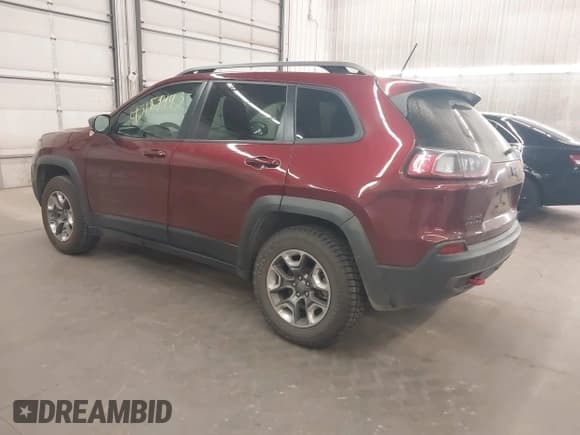 ✅ 2019 Jeep Cherokee Trailhawk • VIN: 1C4PJMBX7KD328864 • Lot: 43159443. Wystawiony na IAAI z przebiegiem 168 010 mil. Bezpłatny archiwum sprzedaży aukcyjnych z USA i szczegółowy raport historii pojazdu na DreamBid. Zdjęcie 3.