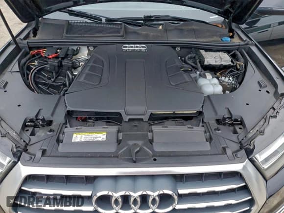 ✅ 2017 Audi Q7 Premium Plus • VIN: WA1LAAF73HD049910 • Lot: 94130795. Wystawiony na Copart z przebiegiem 91 562 mil. Bezpłatny archiwum sprzedaży aukcyjnych z USA i szczegółowy raport historii pojazdu na DreamBid. Zdjęcie 12.