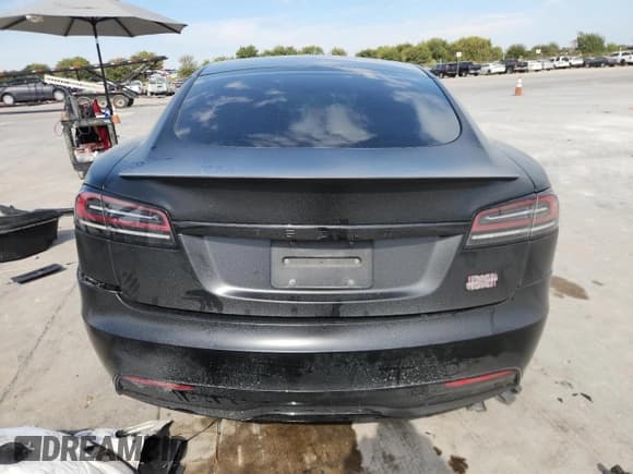 ✅ 2024 Tesla Model S Plaid • VIN: 5YJSA1E60RF539614 • Lot: 86287055. Wystawiony na Copart z przebiegiem Nie podano. Bezpłatny archiwum sprzedaży aukcyjnych z USA i szczegółowy raport historii pojazdu na DreamBid. Zdjęcie 6.