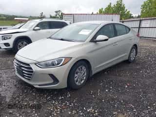 2017 Hyundai Elantra SE z VIN KMHD74LF9HU424538, wystawiony jako IAAI lot #43245779 z przebiegiem 136 683 mil mil oraz . Historia ofert i sprzedaży dostępna na DreamBid. Obrazek 2.