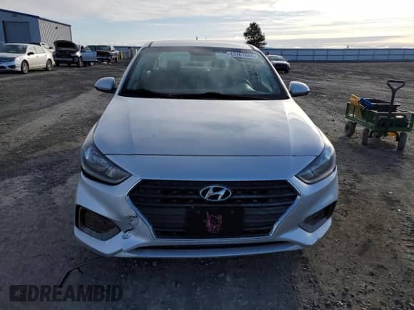 2018 Hyundai Accent SEL z VIN 3KPC24A34JE028254, wystawiony jako Copart lot #43767894 z przebiegiem 117 877 mil mil oraz . Historia ofert i sprzedaży dostępna na DreamBid. Obrazek 5.