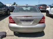 ✅ 2005 Mercedes-Benz C 230 Kompressor • VIN: WDBRF40J15A797820 • Lot: 58970365. Wystawiony na Copart z przebiegiem 72 107 mil. Bezpłatny archiwum sprzedaży aukcyjnych z USA i szczegółowy raport historii pojazdu na DreamBid. Zdjęcie 6.