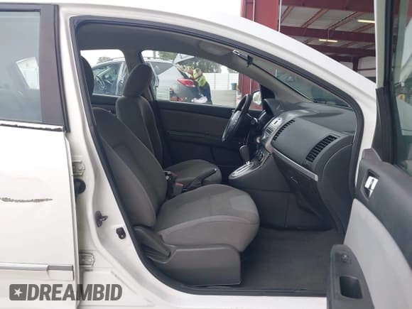 ✅ 2012 Nissan Sentra 2.0 • VIN: 3N1AB6AP7CL756044 • Lot: 43340613. Wystawiony na IAAI z przebiegiem 102 183 mil. Bezpłatny archiwum sprzedaży aukcyjnych z USA i szczegółowy raport historii pojazdu na DreamBid. Zdjęcie 5.