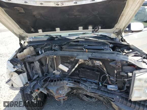 ✅ 2006 Cadillac Escalade • VIN: 1GYEK63NX6R103189 • Lot: 55246695. Listed on Copart with Not provided. Free auction sales archive from the USA and detailed vehicle history report at DreamBid. Image 12.