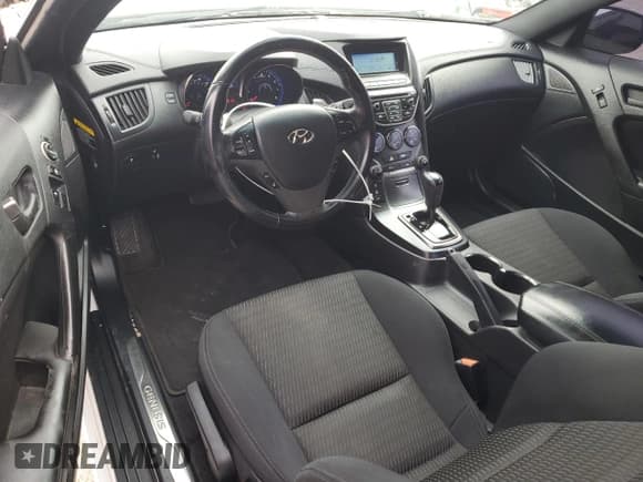 ✅ 2015 Hyundai Genesis Coupe Ultimate • VIN: KMHHU6KJ1FU123285 • Lot: 45184445. Wystawiony na Copart z przebiegiem 126 269 mil. Bezpłatny archiwum sprzedaży aukcyjnych z USA i szczegółowy raport historii pojazdu na DreamBid. Zdjęcie 8.