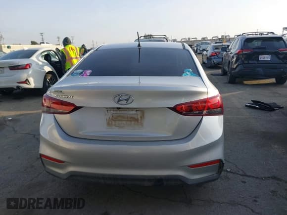 ✅ 2018 Hyundai Accent SE • VIN: 3KPC24A34JE017335 • Лот: 41473042. Опубликован ранее на IAAI с пробегом 98 995 миль. Бесплатный доступ к архиву аукционных продаж из США и подробный отчёт об истории автомобиля на DreamBid. Изображение 16.