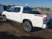 ✅ 2023 Toyota Tacoma SR • VIN: 3TMCZ5AN5PM558010 • Лот: 43358292. Опубликован ранее на IAAI с пробегом 26 117 миль. Бесплатный доступ к архиву аукционных продаж из США и подробный отчёт об истории автомобиля на DreamBid. Изображение 3.