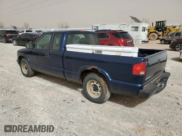 ✅ 2003 Chevrolet S-10 LS • VIN: 1GCCS19X638203204 • Лот: 48751015. Опубликован ранее на Copart с пробегом 86 843 миль. Бесплатный доступ к архиву аукционных продаж из США и подробный отчёт об истории автомобиля на DreamBid. Изображение 2.