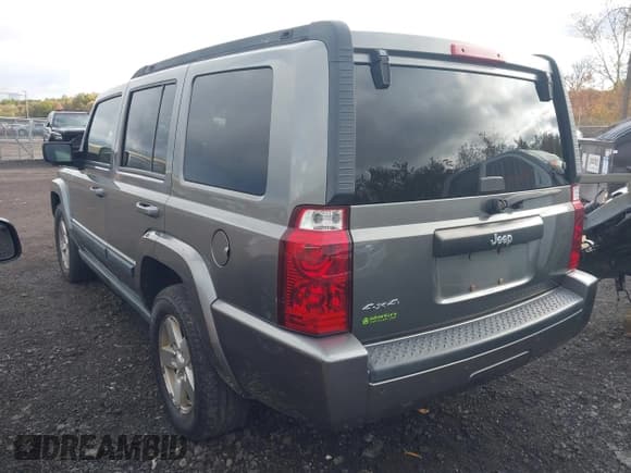 ✅ 2007 Jeep Commander Sport • VIN: 1J8HG48K07C697649 • Лот: 43500807. Опубликован ранее на IAAI с пробегом 152 394 миль. Бесплатный доступ к архиву аукционных продаж из США и подробный отчёт об истории автомобиля на DreamBid. Изображение 3.