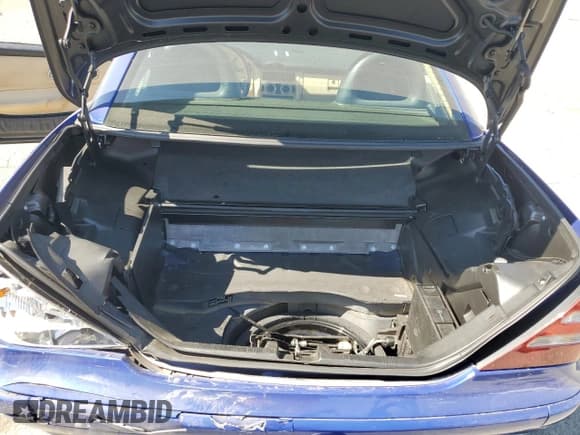 ✅ 2003 Mercedes-Benz SLK 230 Kompressor • VIN: WDBKK49F73F271834 • Lot: 63347645. Wystawiony na Copart z przebiegiem 169 664 mil. Bezpłatny archiwum sprzedaży aukcyjnych z USA i szczegółowy raport historii pojazdu na DreamBid. Zdjęcie 10.