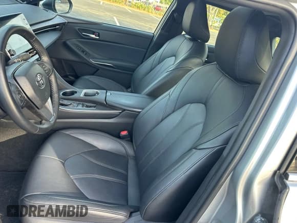 ✅ 2020 Toyota Avalon Hybrid XLE • VIN: 4T1A21FBXLU016423 • Лот: 88176295. Опубликован ранее на Copart с пробегом 25 476 миль. Бесплатный доступ к архиву аукционных продаж из США и подробный отчёт об истории автомобиля на DreamBid. Изображение 5.