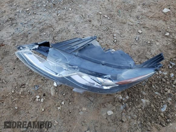 ✅ 2017 Chevrolet Volt Premier • VIN: 1G1RB6S59HU117747 • Lot: 37794504. Wystawiony na Copart z przebiegiem 80 165 mil. Bezpłatny archiwum sprzedaży aukcyjnych z USA i szczegółowy raport historii pojazdu na DreamBid. Zdjęcie 12.