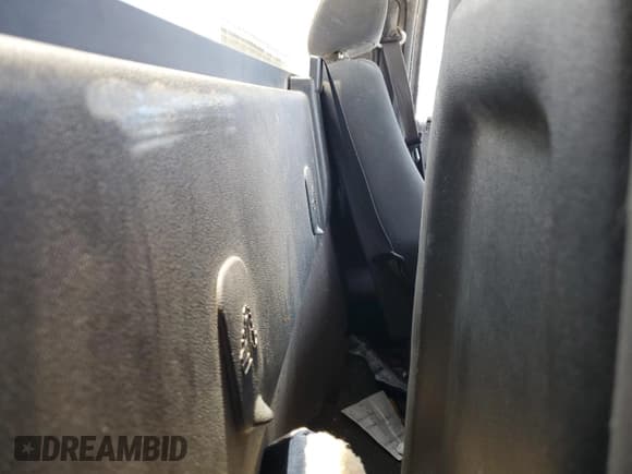 ✅ 2007 Chevrolet Silverado 2500HD 1LT • VIN: 1GCHK24K97E545034 • Lot: 63324805. Wystawiony na Copart z przebiegiem 222 458 mil. Bezpłatny archiwum sprzedaży aukcyjnych z USA i szczegółowy raport historii pojazdu na DreamBid. Zdjęcie 10.