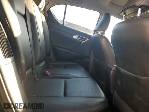 ✅ 2013 Lexus CT 200h • VIN: JTHKD5BH7D2173004 • Lot: 82261995. Listed on Copart with 225,555 mi. Free auction sales archive from the USA and detailed vehicle history report at DreamBid. Image 10.