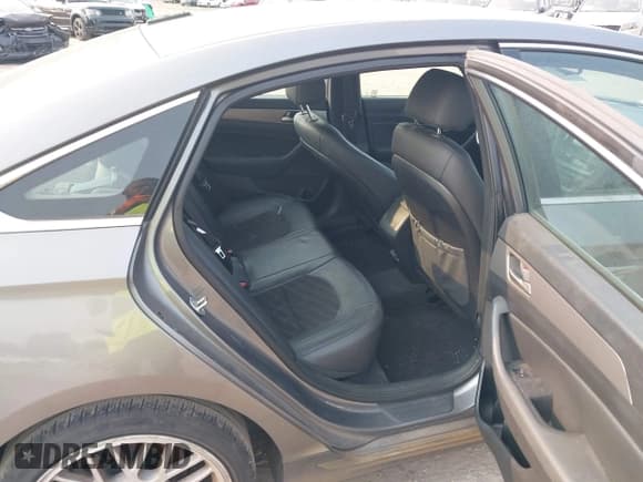 ✅ 2018 Hyundai Sonata SEL • VIN: 5NPE34AF2JH617590 • Лот: 42916700. Опубликован ранее на IAAI с пробегом 81 434 миль. Бесплатный доступ к архиву аукционных продаж из США и подробный отчёт об истории автомобиля на DreamBid. Изображение 8.