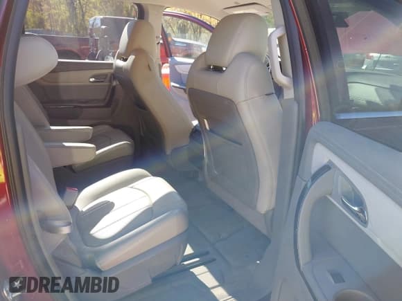 ✅ 2017 Chevrolet Traverse Premier • VIN: 1GNKVJKD9HJ236241 • Lot: 43489756. Wystawiony na IAAI z przebiegiem 88 275 mil. Bezpłatny archiwum sprzedaży aukcyjnych z USA i szczegółowy raport historii pojazdu na DreamBid. Zdjęcie 8.