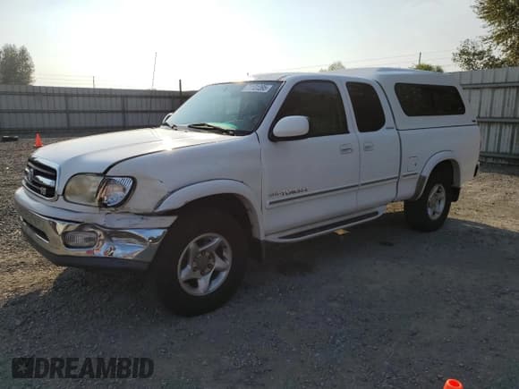 ✅ 2000 Toyota Tundra Limited • VIN: 5TBRT3813YS018085 • Лот: 71131395. Опубликован ранее на Copart с пробегом 129 812 миль. Бесплатный доступ к архиву аукционных продаж из США и подробный отчёт об истории автомобиля на DreamBid. Изображение 1.