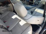 ✅ 2017 Jaguar XJ R-Sport • VIN: SAJWA1C76H8W08819 • Lot: 42181569. Wystawiony na IAAI z przebiegiem 126 679 mil. Bezpłatny archiwum sprzedaży aukcyjnych z USA i szczegółowy raport historii pojazdu na DreamBid. Zdjęcie 8.