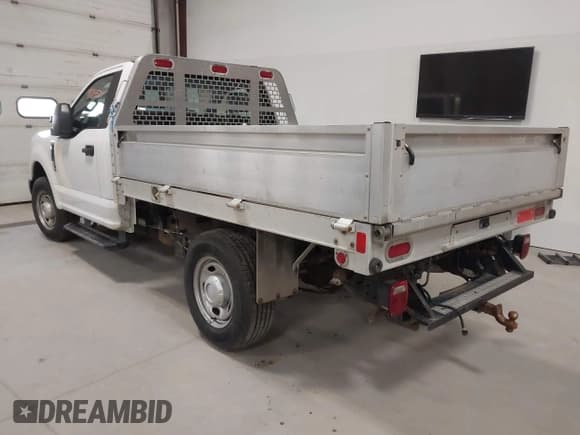 ✅ 2017 Ford F-250 XL • VIN: 1FDBF2A61HEC86568 • Лот: 41715524. Опубликован ранее на IAAI с пробегом 78 901 миль. Бесплатный доступ к архиву аукционных продаж из США и подробный отчёт об истории автомобиля на DreamBid. Изображение 3.