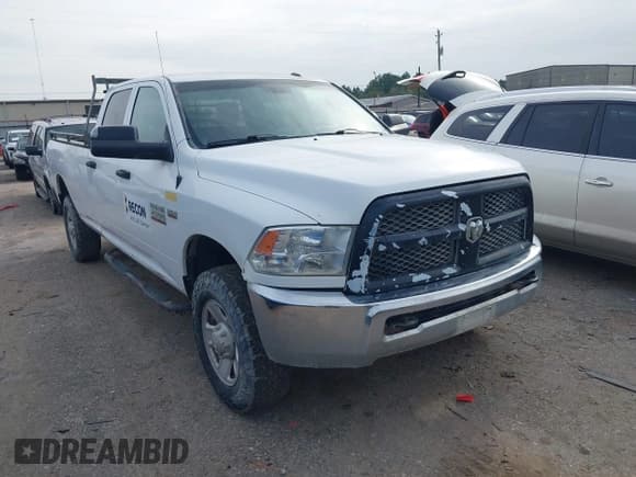 ✅ 2015 Ram 2500 Tradesman • VIN: 3C6UR5HJ7FG668214 • Lot: 43843999. Listed on IAAI with 113,537 mi. Free auction sales archive from the USA and detailed vehicle history report at DreamBid. Image 1.