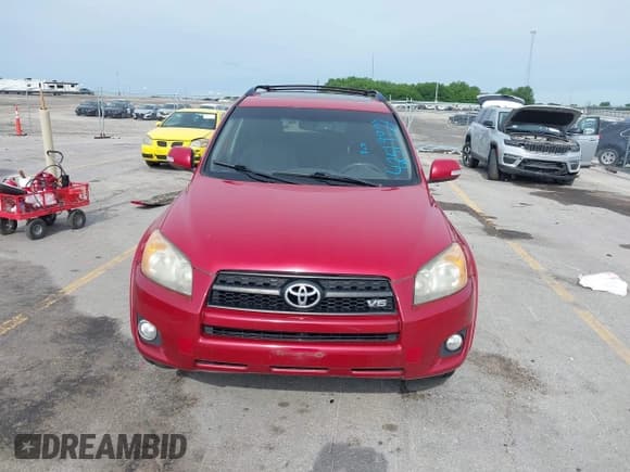 ✅ 2011 Toyota RAV4 Sport • VIN: JTMRK4DVXB5101924 • Lot: 42519927. Listed on IAAI with 215,905 mi. Free auction sales archive from the USA and detailed vehicle history report at DreamBid. Image 13.