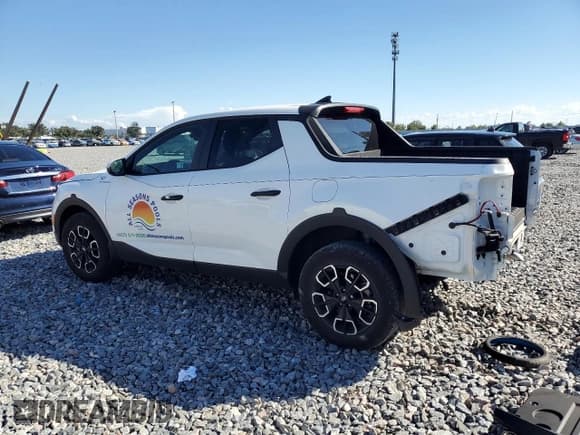 ✅ 2024 Hyundai Santa Cruz SEL • VIN: 5NTJB4AEXRH100477 • Lot: 87488495. Listed on Copart with 21,315 mi. Free auction sales archive from the USA and detailed vehicle history report at DreamBid. Image 2.