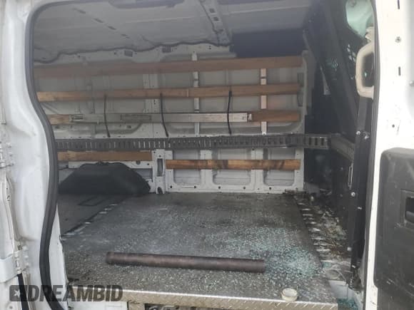 ✅ 2018 Ford Transit • VIN: 1FTYR1ZM0JKA65344 • Lot: 92347065. Wystawiony na Copart z przebiegiem Nie podano. Bezpłatny archiwum sprzedaży aukcyjnych z USA i szczegółowy raport historii pojazdu na DreamBid. Zdjęcie 11.